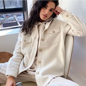 Aritzia Wilfred ganna shirt jacket Cream Textured Jacket 100% Merino wool